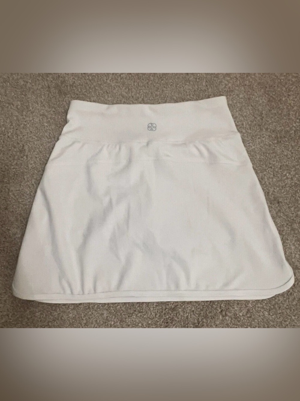 Daisy Fuentes Fit White Active Skirt with Attached Shorts Size Small